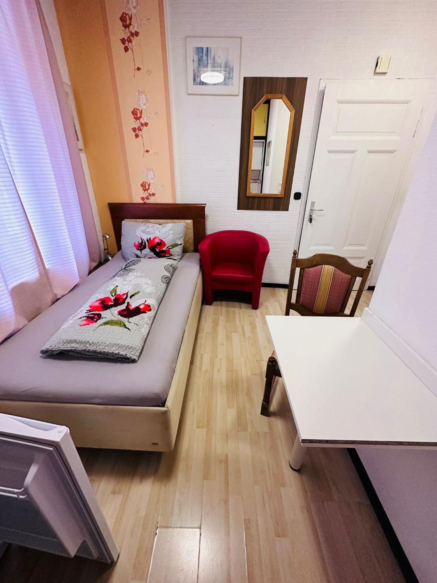 Hotel Gaestezimmer Siminciuc Akwizgran Zewnętrze zdjęcie