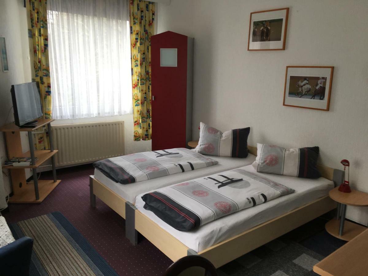 Hotel Gaestezimmer Siminciuc Akwizgran Zewnętrze zdjęcie
